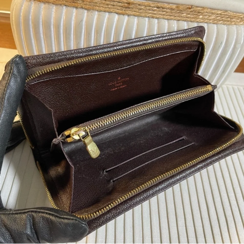 Louis Vuitton Damier Ebene Zippy Wallet